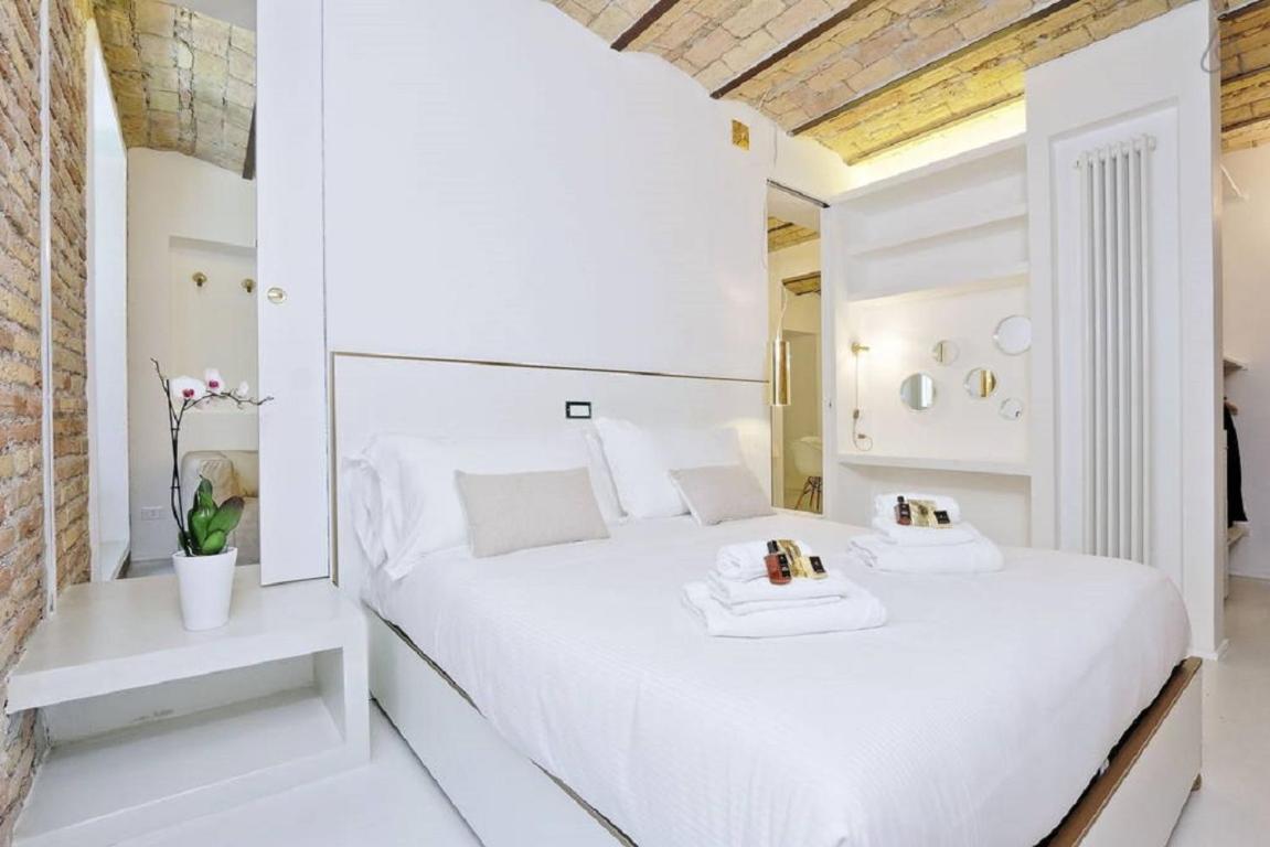 Apartment Ych-charming Flat Near Colosseum Rom